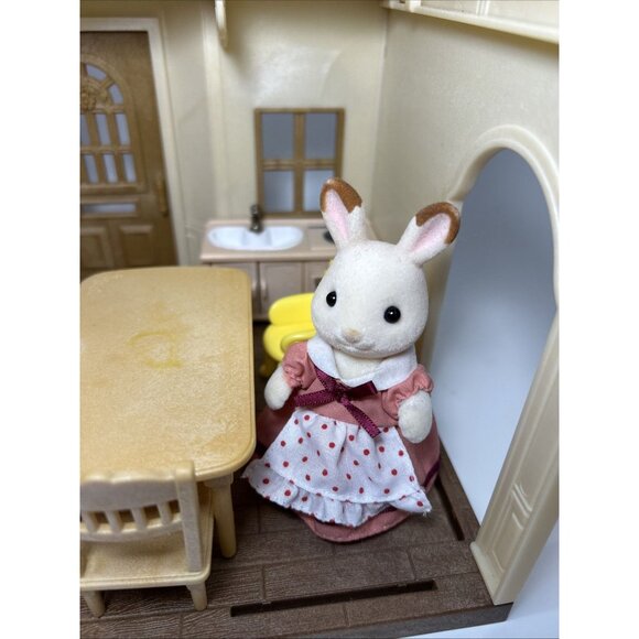 Calico Critters Cozy Cottage Epoch Doll House with Chocolate Rabbits Furniture - Picture 4 of 10